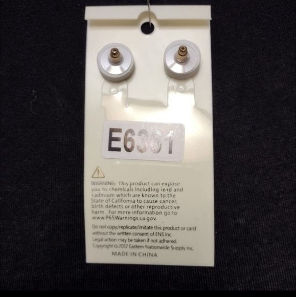 Rhinestone Dangle Earrings NWT - Picture 3 of 3